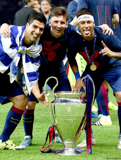 比赛后已有6支队伍确定季后赛，直通季后赛名额仅剩1个