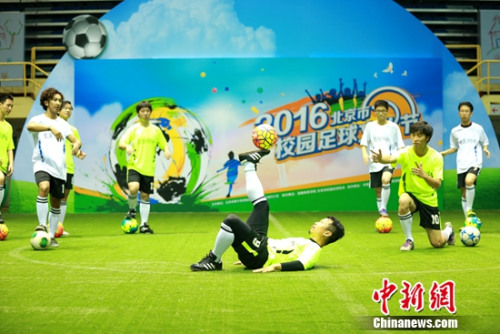 BLG赛后群访 教练：赛前研究对方的习惯 包括打野动线和英雄选择