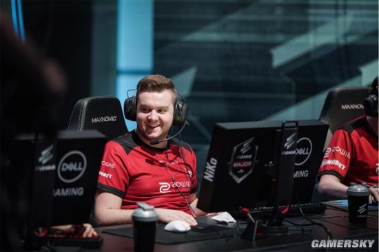 钱已经还清了！举报人：许多 Royal Never Give Up 员工已经收到了他们未支付的工资。今年的比赛应该没有问题。