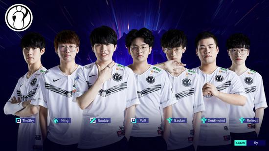 huNter-：我很幸运能遇到 SAW 作为IGL。 Donk 并不是Team Spirit的全部