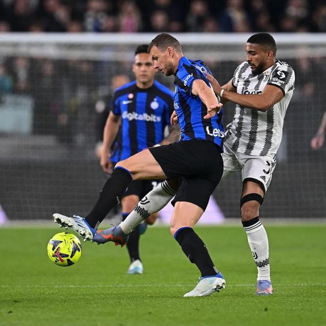 英雄联盟S12小组赛第六日总结：京东加赛翻盘拿下第一！